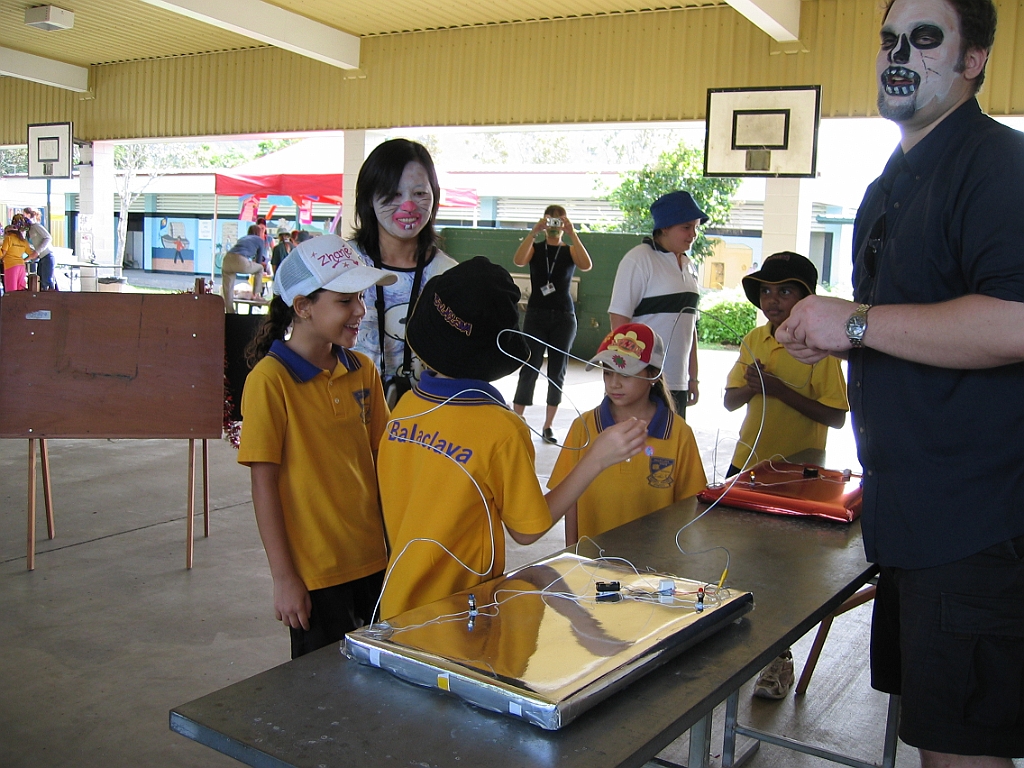 Cairns39 Science on the Oval.jpg